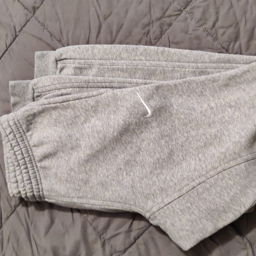 Nike Sportswear Club Fleece Men's Tapered Pants 826431